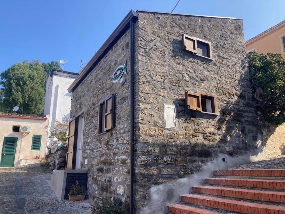 la casetta degli amici Ustica Chalet in Sicily