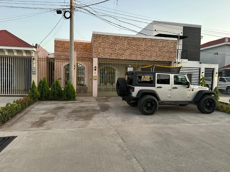 Residencial Quinta Los Laureles Apartment in La Ceiba