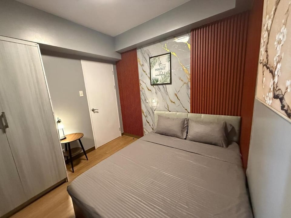 Minimalist Staycation Near Cubao, Ateneo Apartment in Quezon City