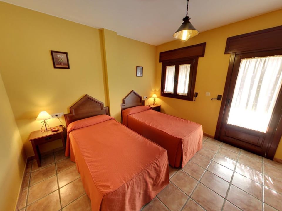 Day, Photo of the whole room