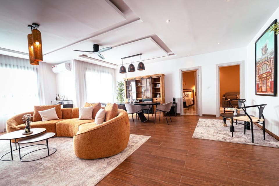 Living room, Seating area, Dining area