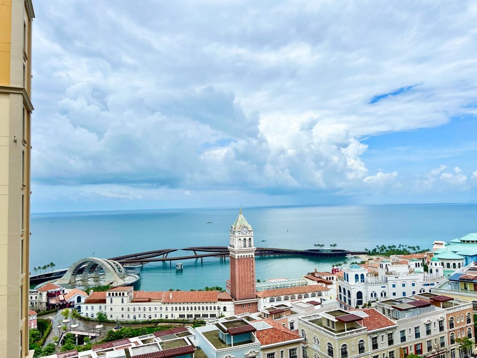 Nearby landmark, Sea view
