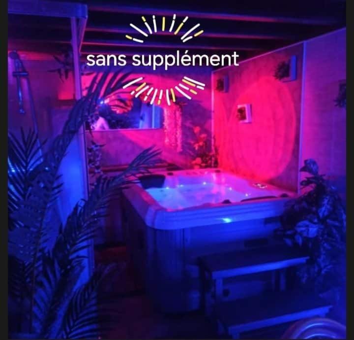 Spa and wellness centre/facilities, Area and facilities