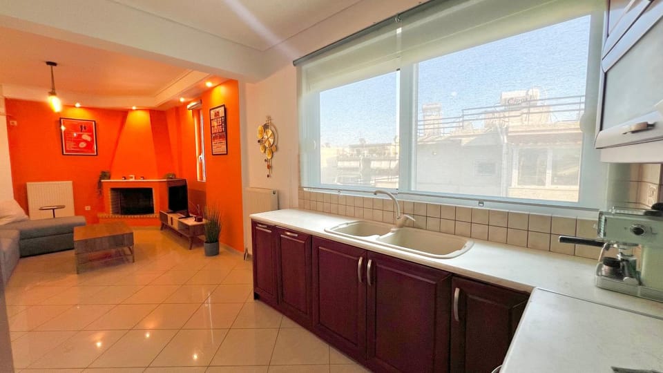 Kitchen or kitchenette, Seating area