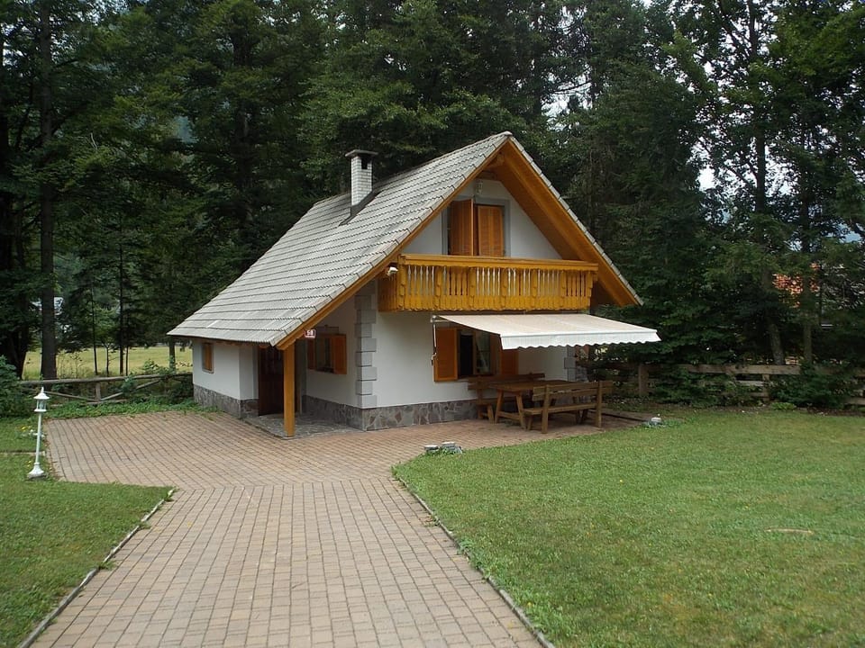 Property building, Patio, Day