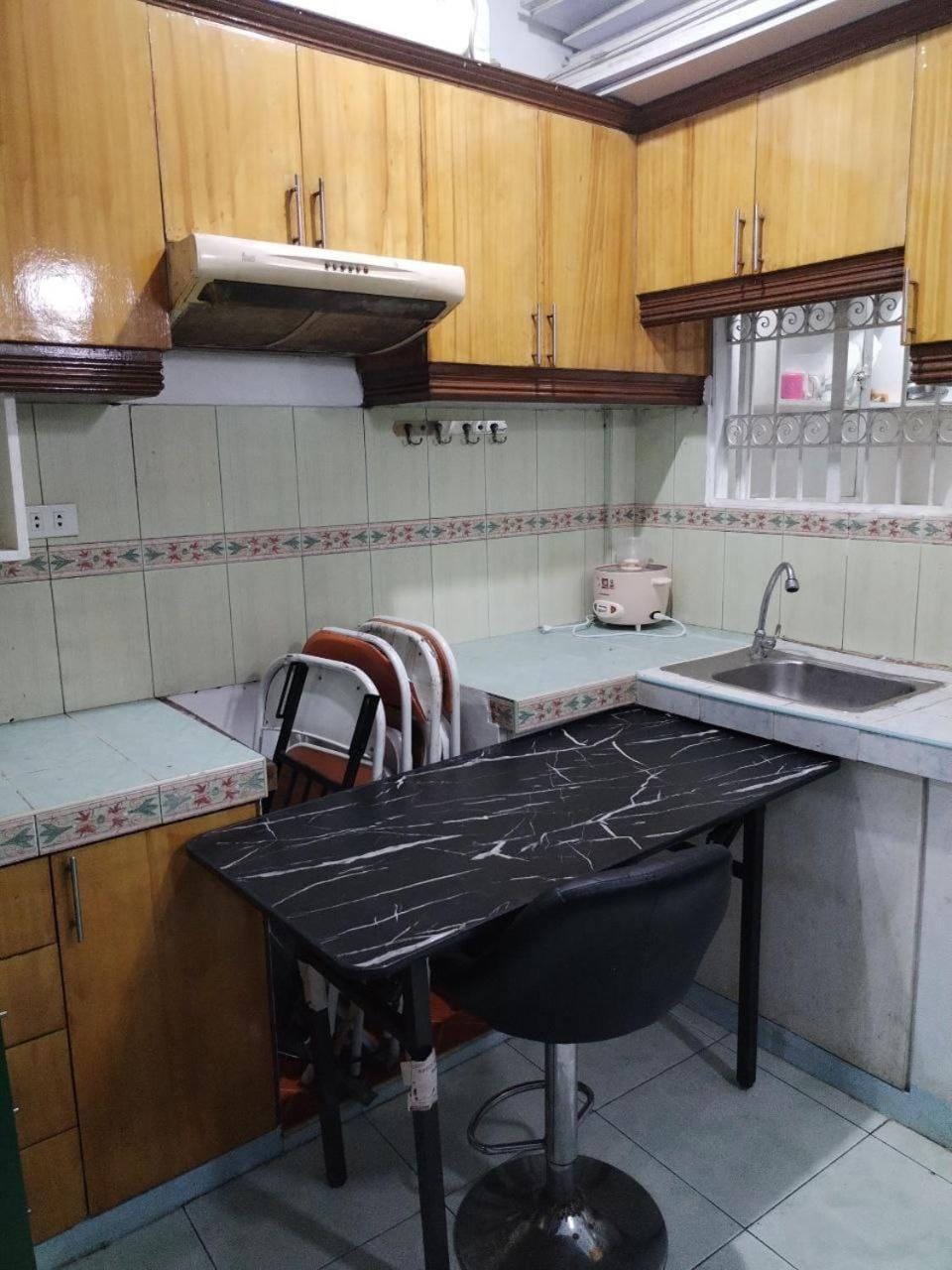 male bedspace Hostel in Mandaluyong