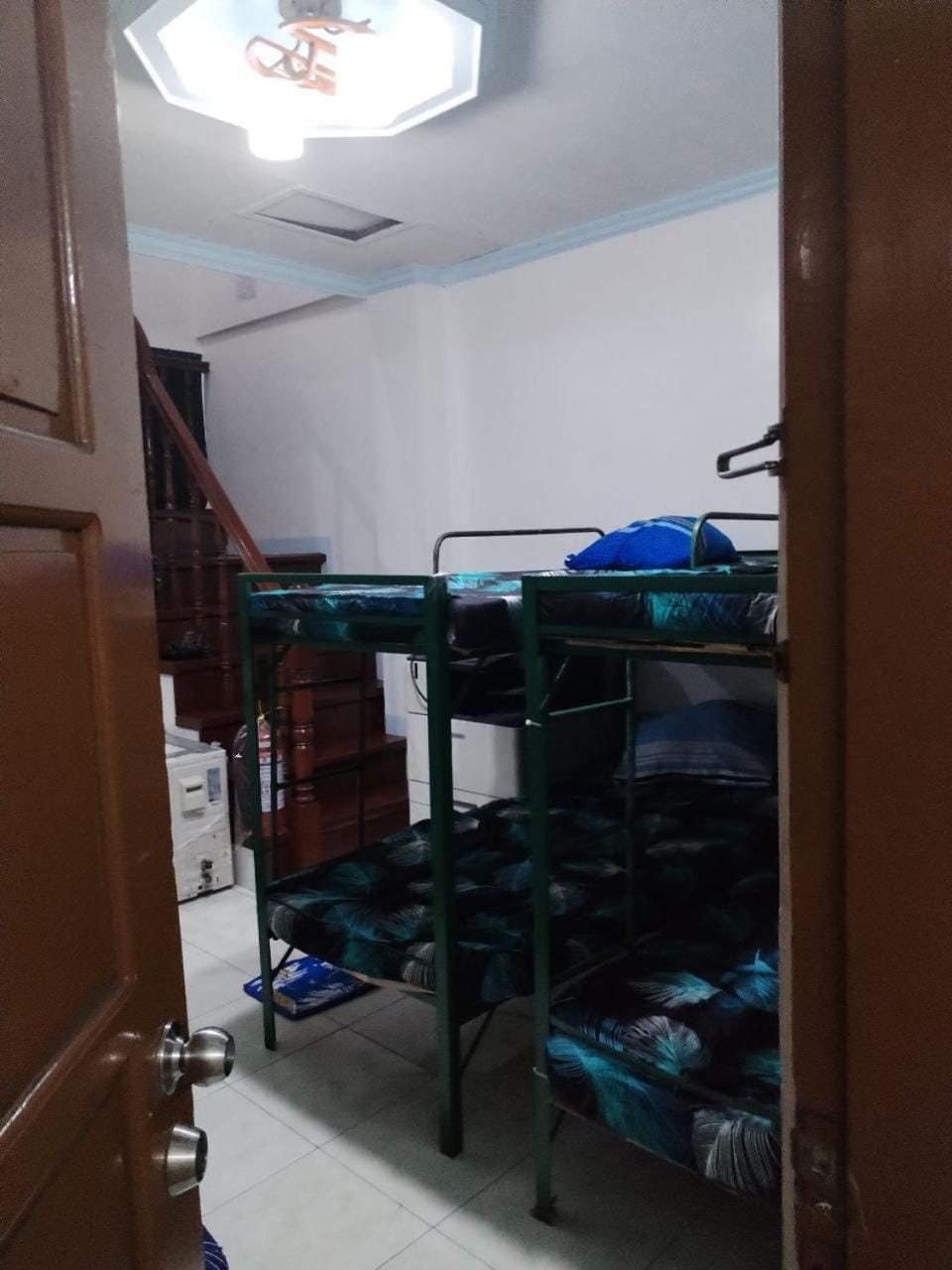 male bedspace Hostel in Mandaluyong