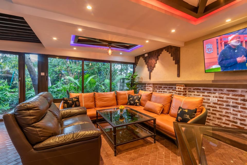 Lounge or bar