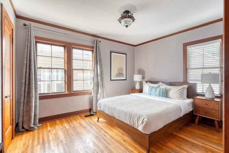 Charming Portland 2BR Home in Hollywood House in Portland