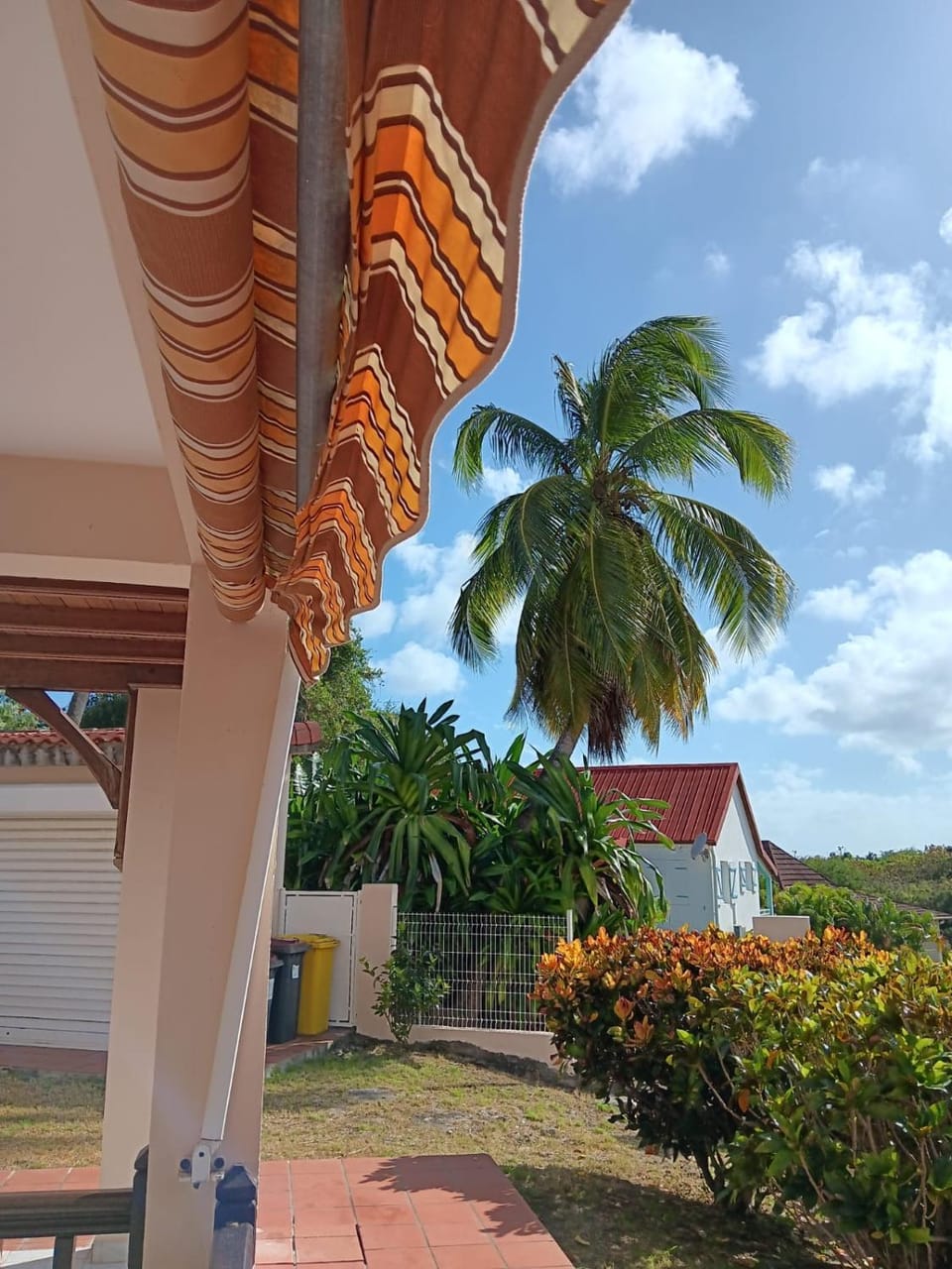 Les coraux arc en ciel Résidence CORAUX F2 meublé à 300m de la plage à Saint Anne Apartment in Sainte-Anne