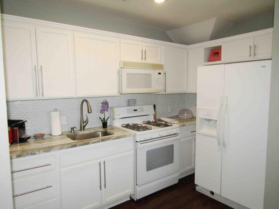 Witte Wonderland - Separate Garage Apartment!! Apartment in Kyle