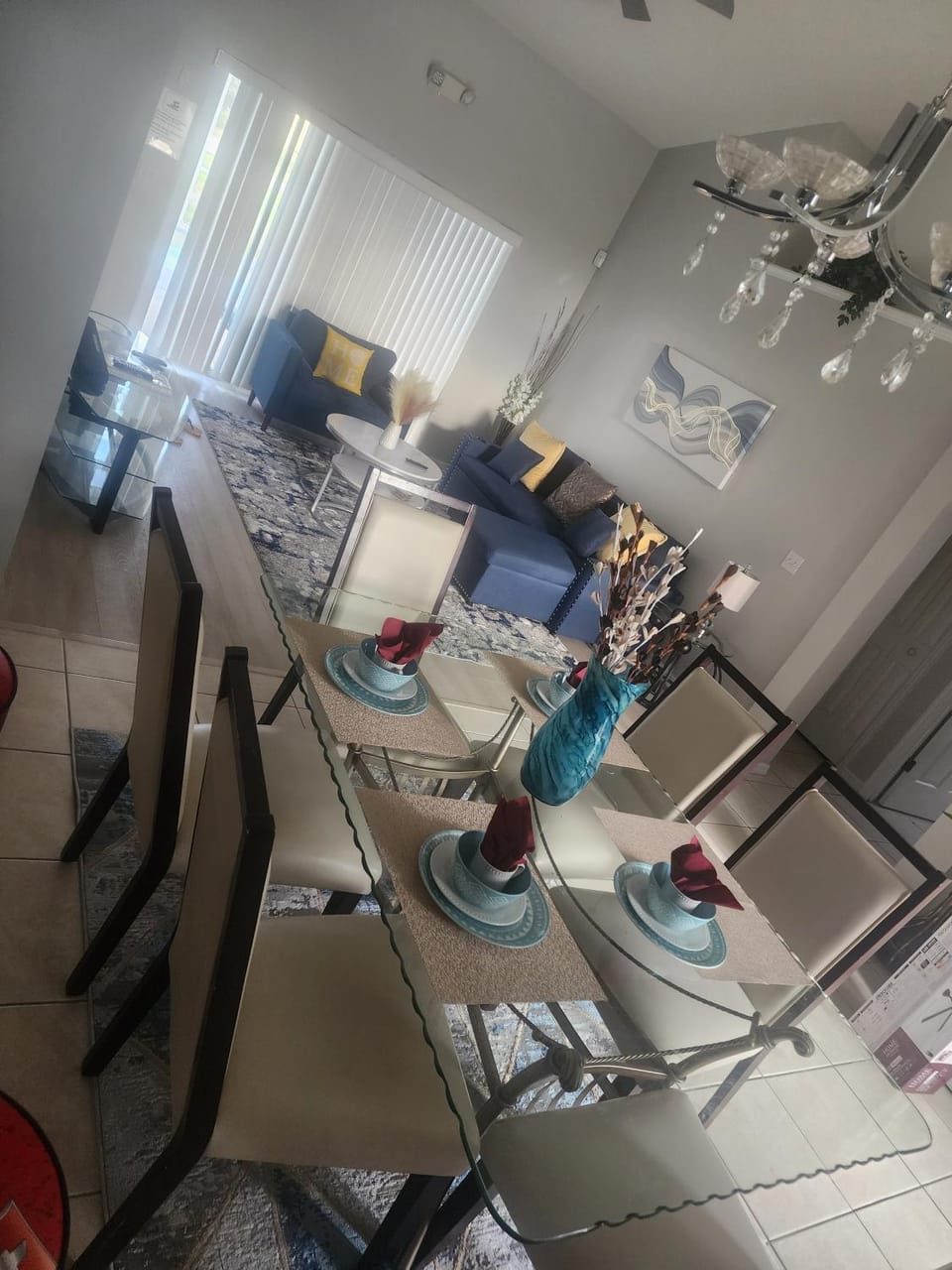 Spacious 3 bedroom pool home with lake view House in Four Corners