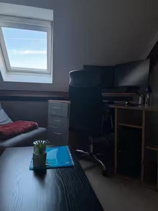 Nid du Beffroi Gare, Ferry & Shuttle Bed and Breakfast in Calais