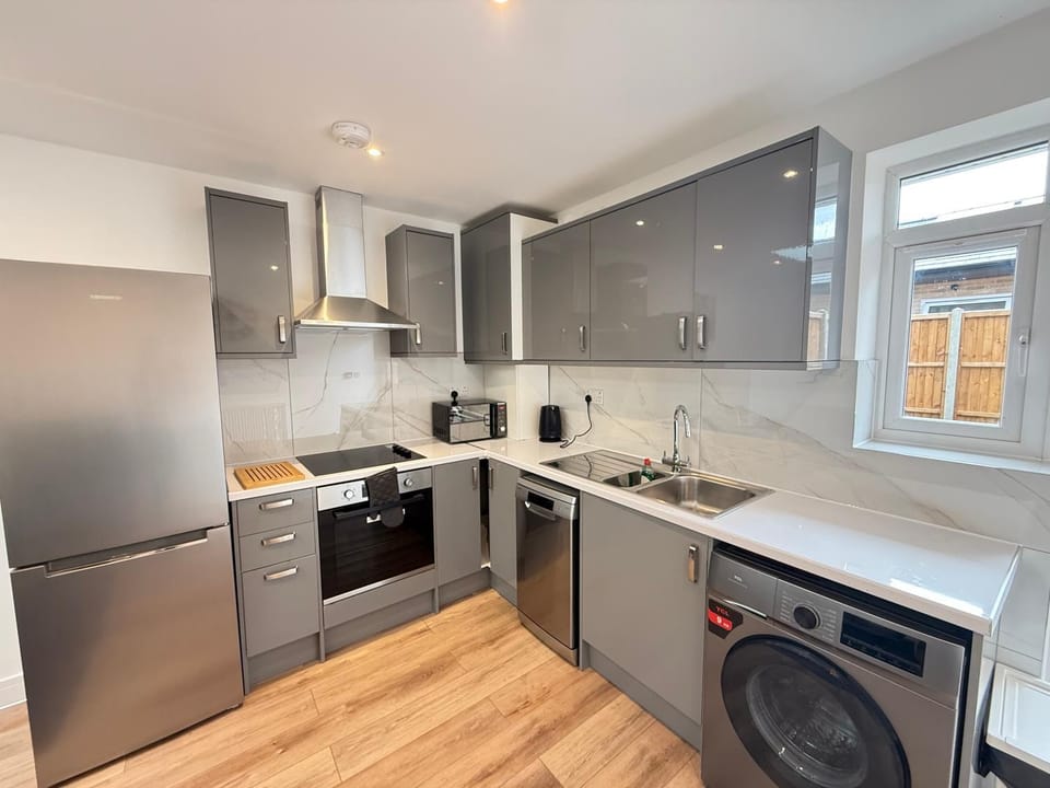 dishwasher, washing machine, kitchen