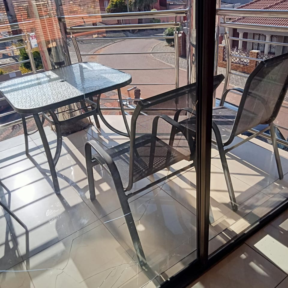 Tawana Guesthouse Bed and Breakfast in Gauteng