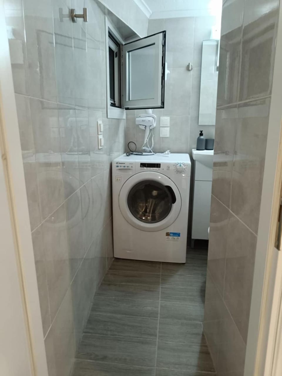 Bathroom, washing machine, dryer