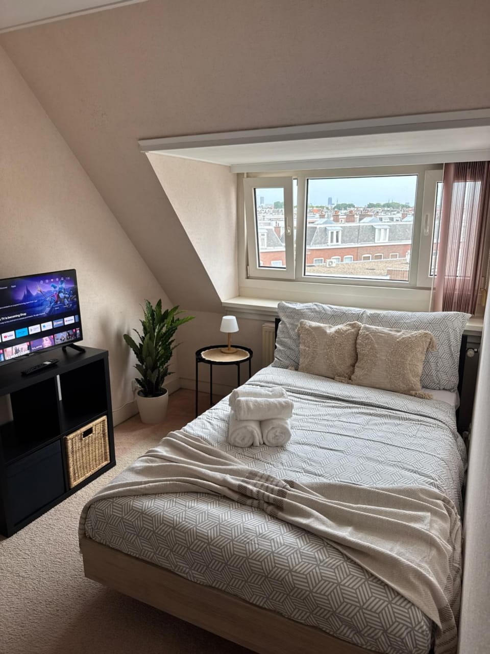 Cosy Rooms by the Beach Bed and Breakfast in The Hague
