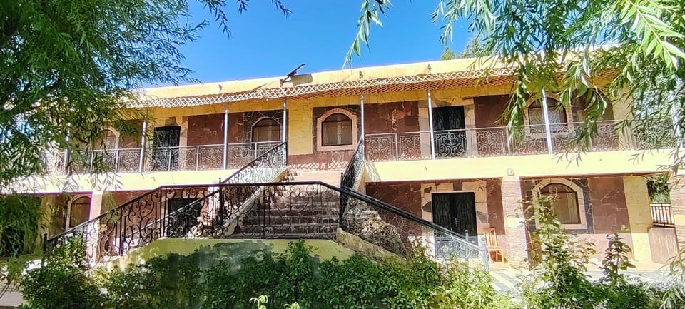 Property building, Day