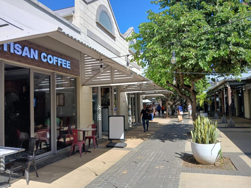 Cozy, Good Vibes, Central and Functional Apartment in Flic en Flac