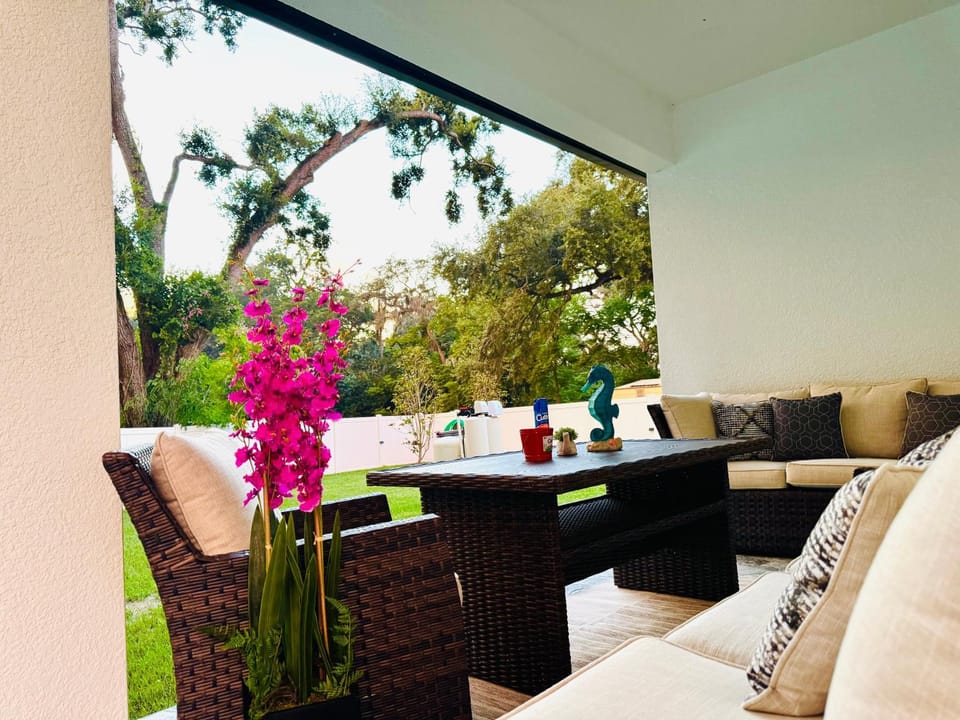 New Modern 4BR house by Busch Garden & USF House in Tampa
