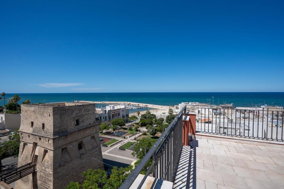 Palazzo della Torre - Seaview Luxury historical apartments Apartment hotel in Bari