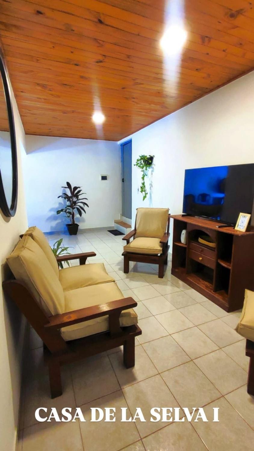 Alojamiento en Puerto Iguazú, Alojamiento en Cataratas, 2 Habitaciones House in Puerto Iguazú