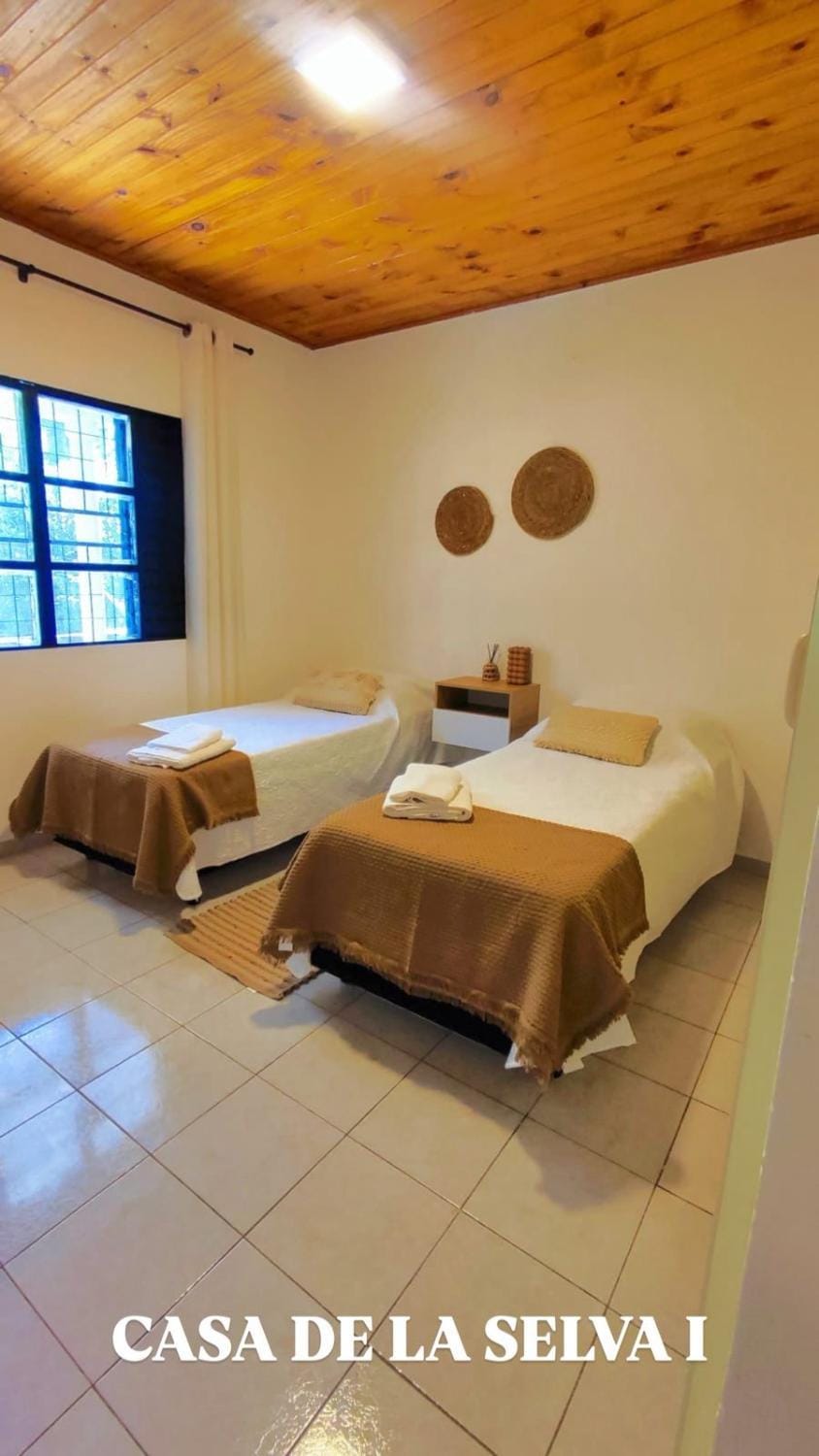 Alojamiento en Puerto Iguazú, Alojamiento en Cataratas, 2 Habitaciones House in Puerto Iguazú