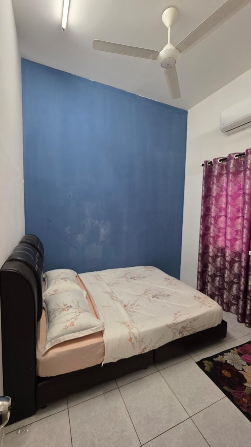 Deena Homestay - 4BR with 4 Airconds House in Terengganu, Malaysia