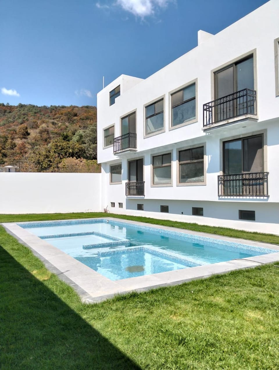 Property building, Garden, Swimming pool