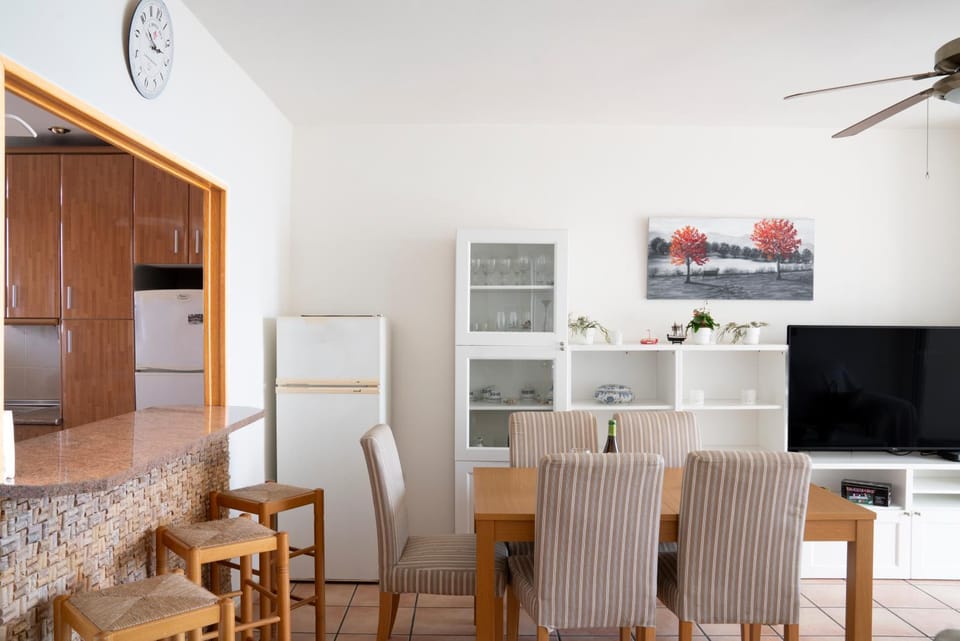 TV and multimedia, Living room, Dining area