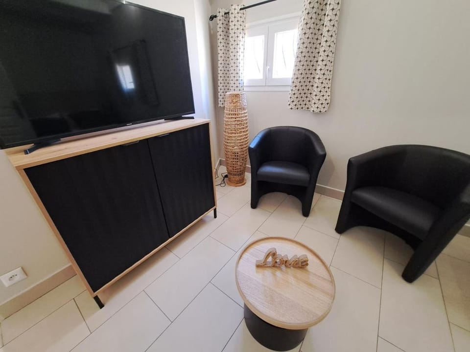 Appartement indépendant Apartment in Sausset-les-Pins