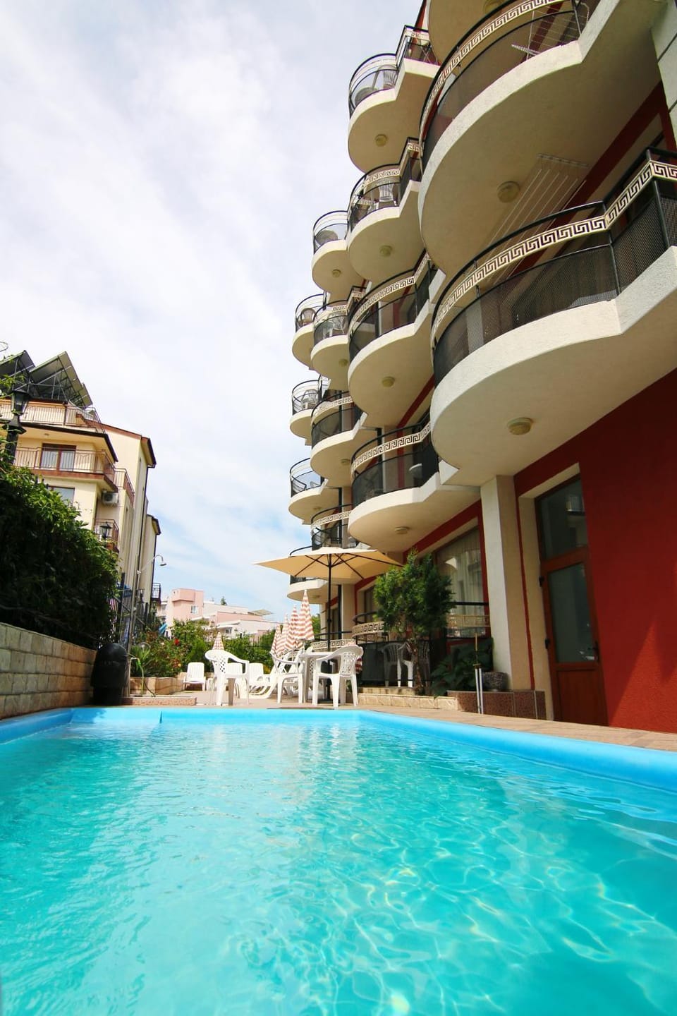 Swimming pool
