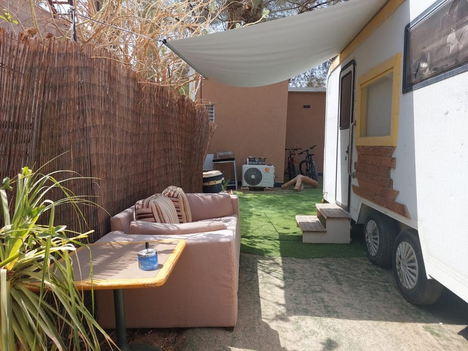 R&B carvan Campground/ 
RV Resort in Eilat