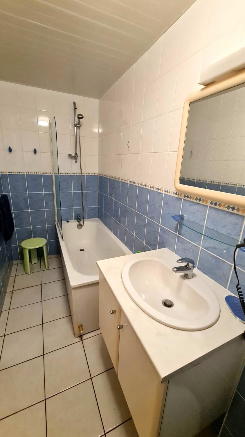 Shower, Toilet, Bathroom, Bath