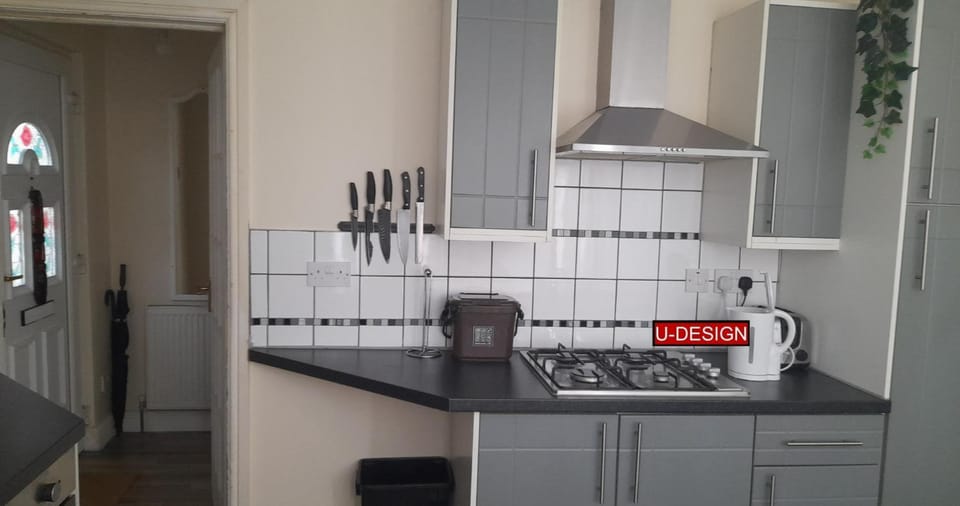 Kitchen or kitchenette, stove
