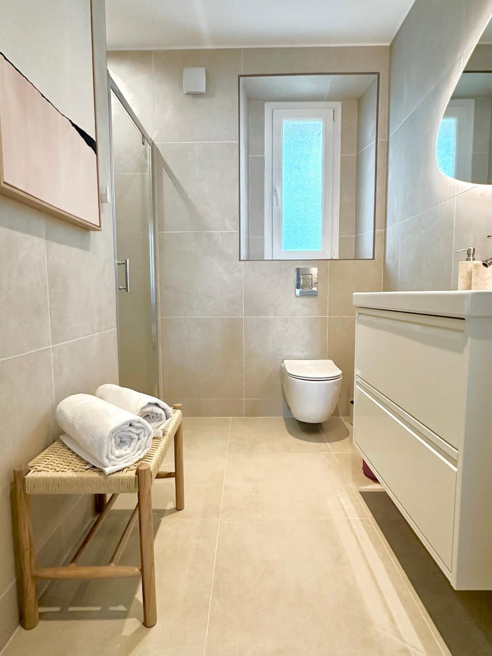 Toilet, Bathroom, towels