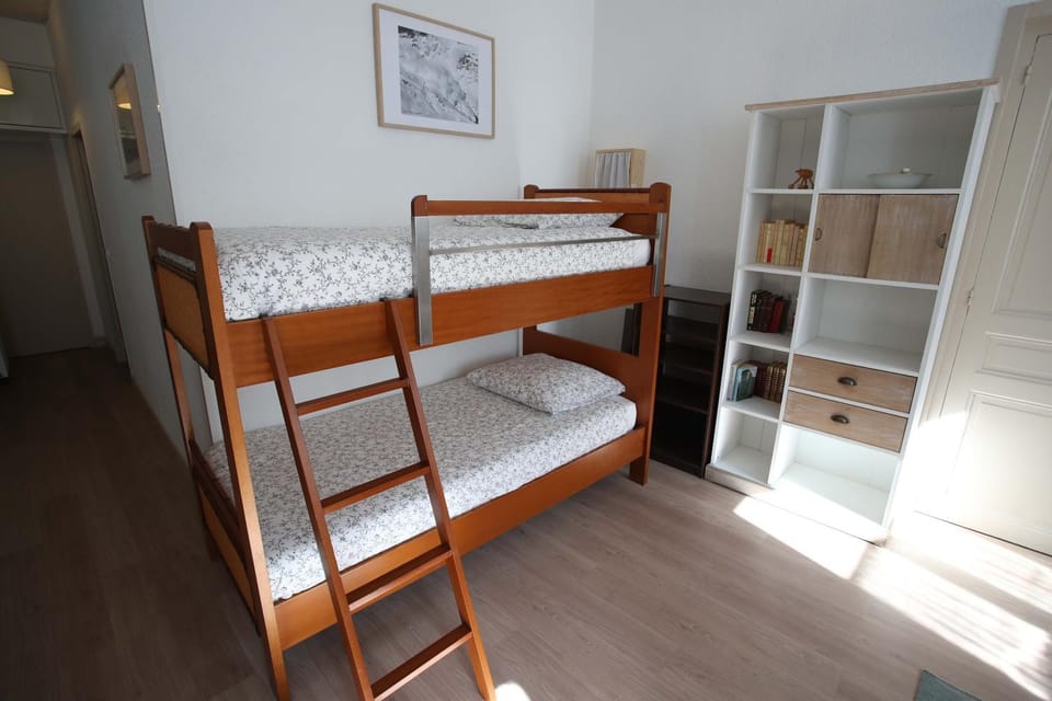 bunk bed