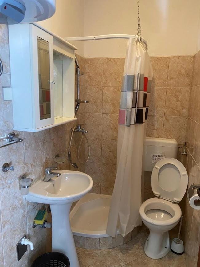 Toilet, Bathroom