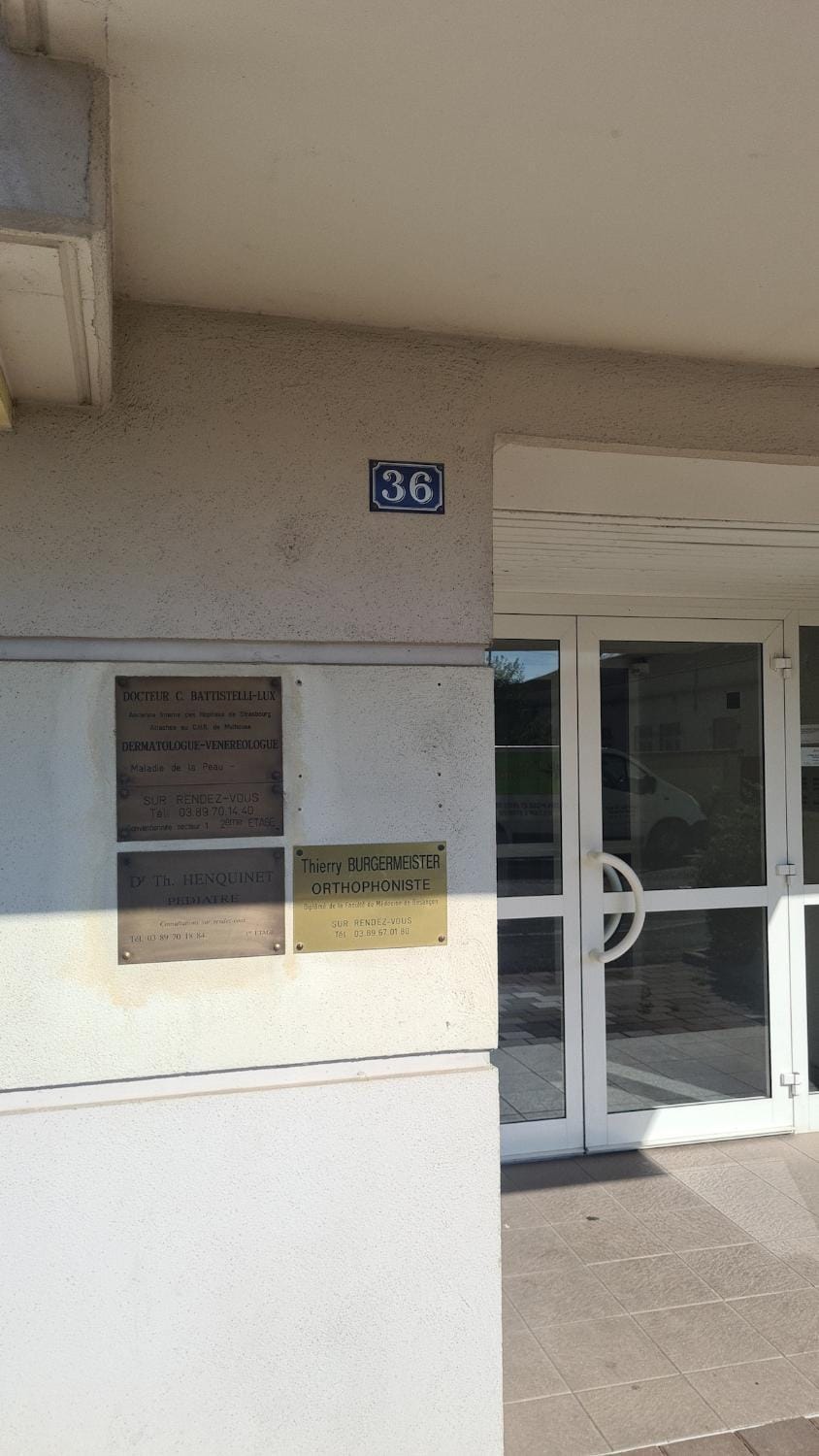 T1 hyper centre Saint-Louis "L'orchidée " free parking Apartment in Weil am Rhein