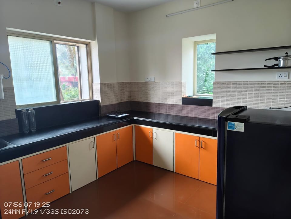 Kitchen or kitchenette, kitchen