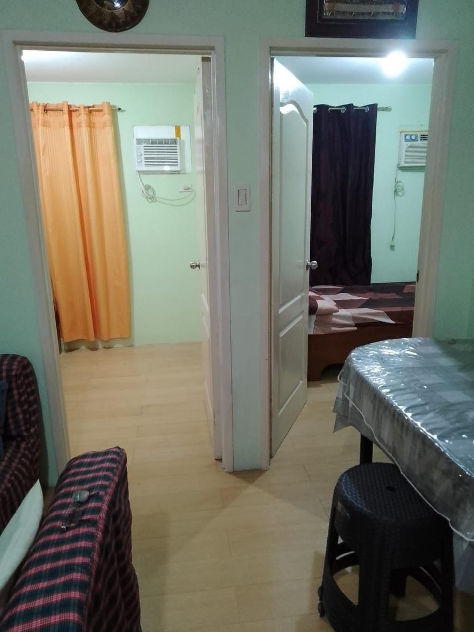 Bed, TV and multimedia, Living room, Photo of the whole room, Bedroom, air conditioner