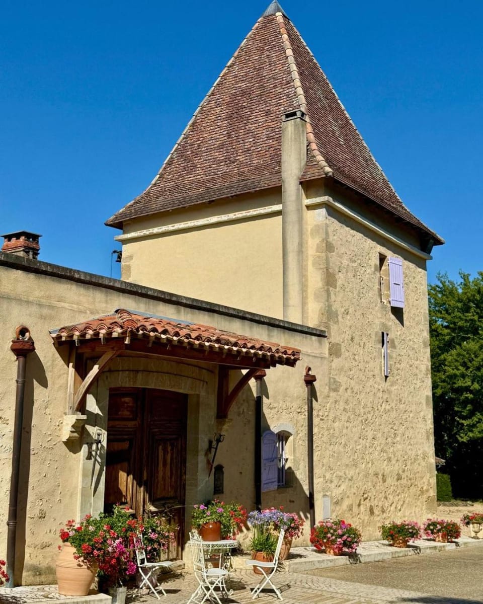 Domaine du Château Larroque Country House in Occitanie