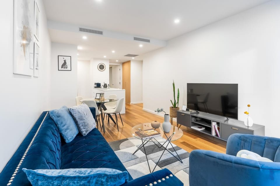 Communal lounge/ TV room, TV and multimedia, Living room, Evening entertainment