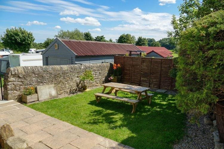 Honeysuckle Cottage Apartment in England