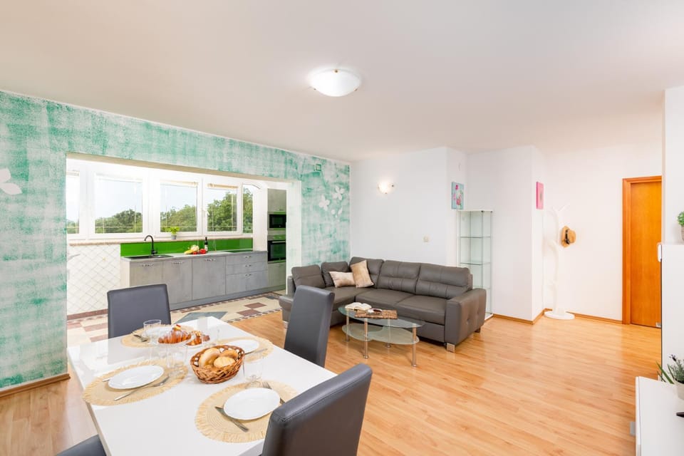 Apartman Izi Green s pogledom na more Apartment in Krk