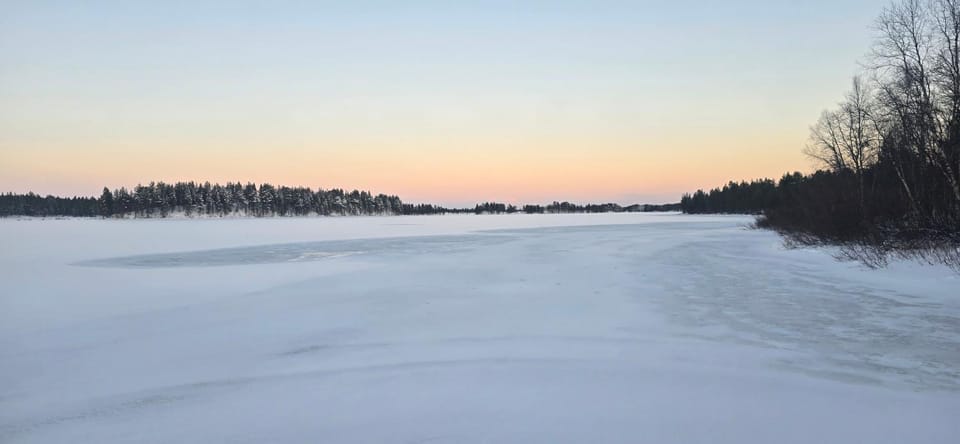 Arctic Lake Aurora house,Sevettijärvi Apartment in Lapland