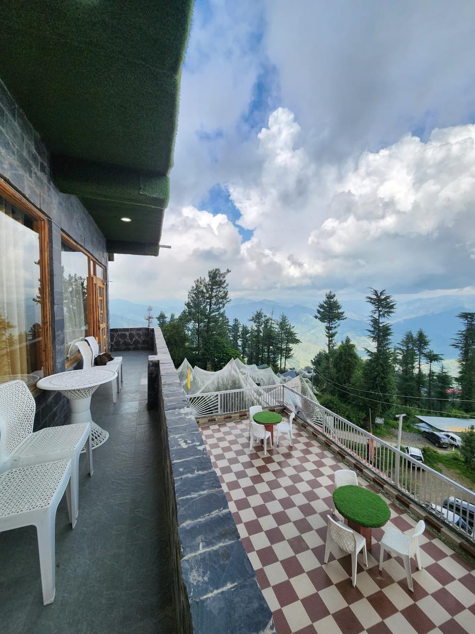 Sneh by Daisey Villa in Himachal Pradesh