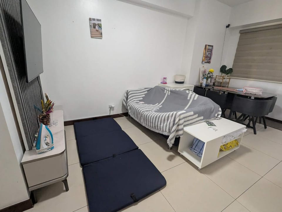 Living room, Photo of the whole room