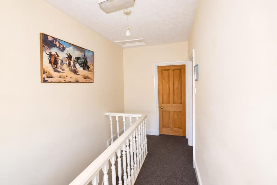 Valla Nest Serviced Room In Northampton Centre Vacation rental in Northampton