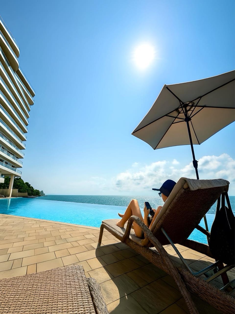 Swimming pool, sunbed